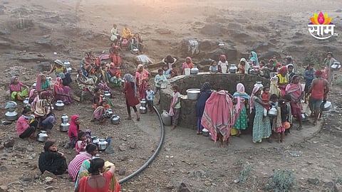 Shahapur Water Crisis: शहापूर तालुक्यात भीषण पाणीटंचाई! पाण्यासाठी महिलांची वणवण; रात्रभर करावा लागतोय विहिरीवर मुक्काम 
