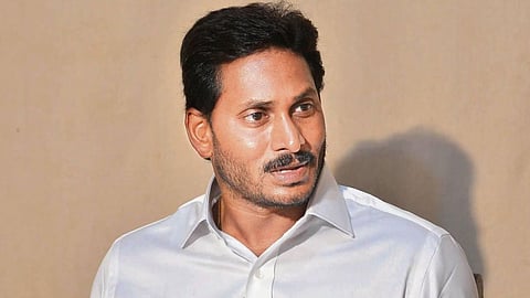Andhra Pradesh: सत्ता बदलताच महापालिकेची धडक कारवाई; जगनमोहन रेड्डी यांच्या घरावर फिरवला बुलडोझर 