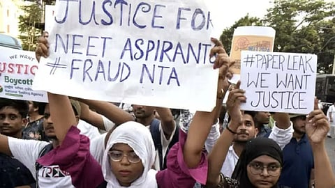 NEET Exam Paper Leak: पेपर फोडणाऱ्यांची खैर नाही; पेपर फोडाल तर  ५ वर्षं जेलमध्ये जाल , नवा कायदा लागू 