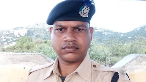  महाराष्ट्राने आणखी एका विरपुत्र गमावला, नंदूरबारच्या सुपुत्राला झारखंडमध्ये वीरमरण 