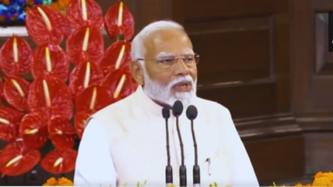 PM मोदी