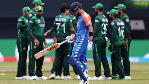 T20 World Cup IND vs PAK:पाकिस्तानकडून टीम इंडिया पहिल्यांदाच ऑलआऊट! भारताने ठेवलं माफक १२० धावांचं आव्हान 