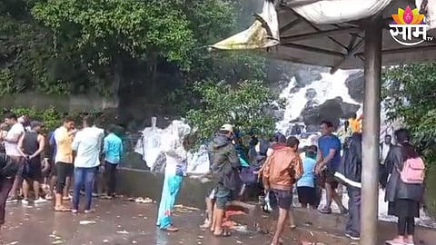 amboli police charged 29 tourists from gadhinglaj and sawantwadi 