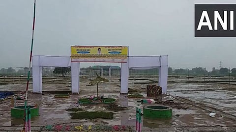 हाथरसमध्ये चेंगराचेंगरीत १२१ जणांचा मृत्यू; दुर्घटनेनंतर भोले बाबा फरार, आयोजकांवर गुन्हा