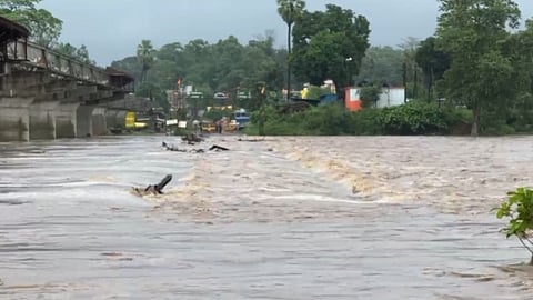 Gadchiroli Rain: गडचिरोलीत मुसळधार पाऊस; पर्लकोटा नदीला पूर, 120 गावांचा तुटला संपर्क 