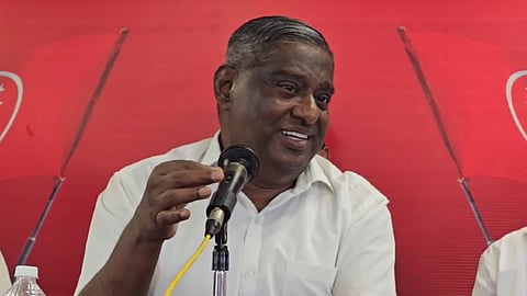 विधानपरिषदेत ठाकरेंनी तिसरा उमेदवार दिला, त्यामुळे शरद पवार देखील नाराज; जयंत पाटील यांचं ठाकरे गटावर पराभवाचं खापर