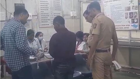 Amravati Crime: उरणनंतर अमरावती हादरली! एकतर्फी प्रेमातून भररस्त्यात तरुणीवर चाकूने सपासप वार; मन सुन्न करणारी घटना