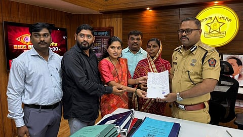 Ladki Bahin Yojana: लाडक्या बहिणींमुळे भाजप आमदार अडचणीत! बॅनरवरुन वाद, महिलांनी घेतली थेट पोलिसात धाव; नेमकं काय घडलं? 
