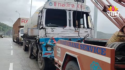 Mumbai Pune Expressway Accident News
