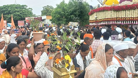 सोपान काकांच्या रिंगण सोहळ्याचे अप्रतिम PHOTO 