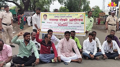 farmers rasta roko at karanja risod washim