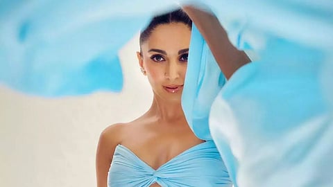 Kiara Advani Photos: कियारा अडवाणीचे ग्लॅमरस फोटो पाहून डोळे फिरतील गरगरा 