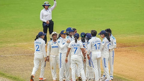 IND-W vs SA-W: टीम इंडियाचा ऐतिहासिक विजय! दक्षिण आफ्रिकेला 10 विकेट्सने लोळवलं