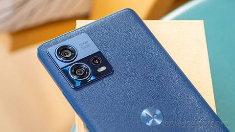 Motorola ने भारतात लाँच केला 50MP कॅमेरा असलेला स्मार्टफोन; पाण्यात पडला तरी काम करेल छान 