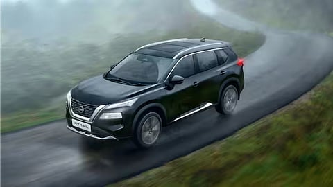 Nissan X-Trail: Nissan ची नवीन SUV लाँच, मजबूत पॉवरट्रेनसह टोयोटा फॉर्च्युनरचा देणार टक्कर 
