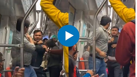 Delhi Metro Viral Video