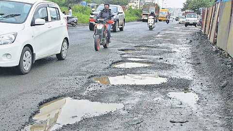 Pune Potholes News