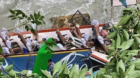 Nepal Bus Accident: अपघातग्रस्त बसमधील सर्वच प्रवाशी महाराष्ट्रातील; ११० जणांचा होता ग्रुप 
