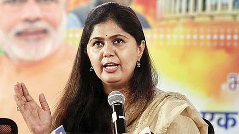 Pune Politics: महायुतीत बिनसलंय! शिंदे गटानंतर भाजप नेत्यांची उघड नाराजी; पंकजा मुंडेंसमोरच मांडलं गाऱ्हाणं! 