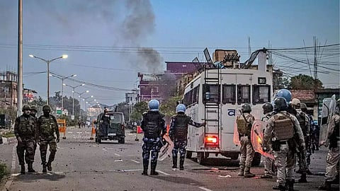 Manipur Firing: मणिपूर पुन्हा पेटलं; रॉकेट हल्ल्यानंतर गोळीबार, ५ जणांचा मृत्यू 