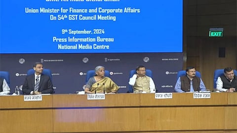 GST Council Meeting: कॅन्सरचे औषध होणार स्वस्त, जीएसटी कौन्सिलच्या बैठकीत महत्त्वाचे  निर्णय 
