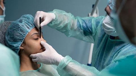 Face Surgery: लोक टोमणे देतात म्हणून चेहराच बदलला; शस्त्रक्रियेसाठी खर्च केले 1 कोटी  
