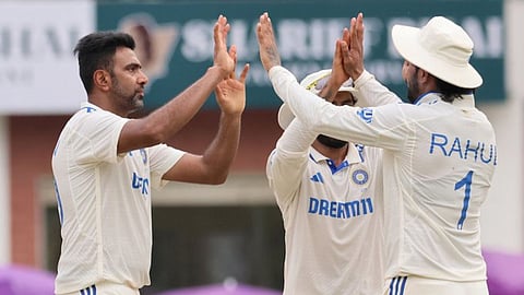 IND vs BNG 1st Test: खराब प्रकाशामुळे तिसऱ्या दिवसाचा खेळ संपला; विजयासाठी  भारताला हव्यात ६ विकेट