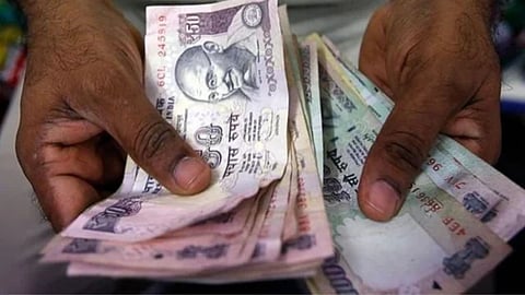 DA Hike: १ कोटी कर्मचाऱ्यांची दिवाळी होणार गोड; महागाई भत्त्यात ३ टक्क्यांनी वाढ होण्याची शक्यता  