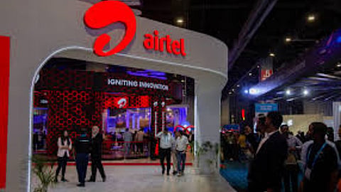 एक नंबर! Airtel ची धमाल ऑफर; 'या' ३ प्लॅन्ससोबत मिळेल ५ लाखांपर्यंतचा फ्री इन्शुरन्स
