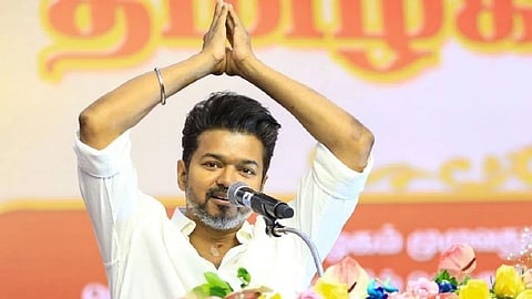 Vijay Thalapathy: सुपरस्टार विजयची राजकारणात धमाकेदार एण्ट्री; नागरिकांना घातली भावनिक साद, सभेची गर्दी पाहून व्हाल अवाक्