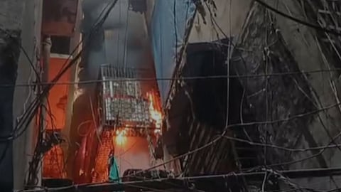 Ulhasnagar Gajanan Market Fire News 