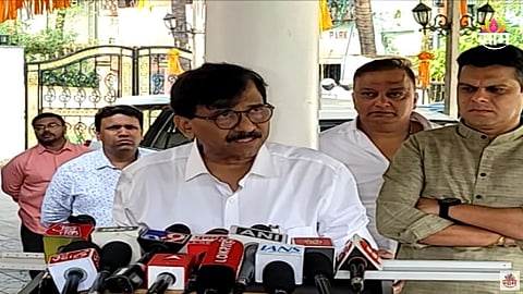 Sanjay Raut:  मुख्यमंत्री, उपमुख्यमंत्र्यांची तपासणी होत नाही; नेत्यांच्या कारमधून पैशांचं वाटप सुरू, संजय राऊतांचा आरोप 