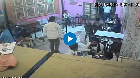 हॉटेलमध्ये तुफान राडा; दोन गटात तुंबड हाणामारी, सीसीटीव्ही आला समोर 