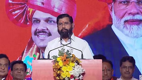 'बाळासाहेब ठाकरेंना वंदन करून...'; एकनाथ शिंदे यांनी घेतली उपमुख्यमंत्रिपदाची शपथ