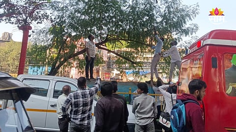Mumbai Crime : खळबळजनक! स्कायवॉकला लटकलेल्या अवस्थेत आढळला मृतदेह