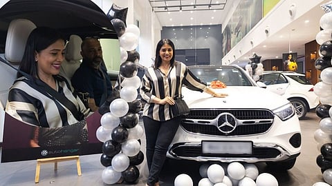 Sonali Kulkarni New Car