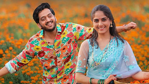 Fussclass Dabhade Movie 'Manala Lighting new song