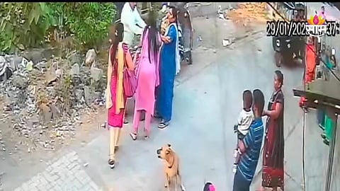 Ambernath Crime: अंबरनाथमध्ये शिक्षकांची फ्री स्टाईल हाणामारी, शरीरसुखाची मागणी केल्याचा आरोप; घटनेचा CCTV व्हिडीओ व्हायरल