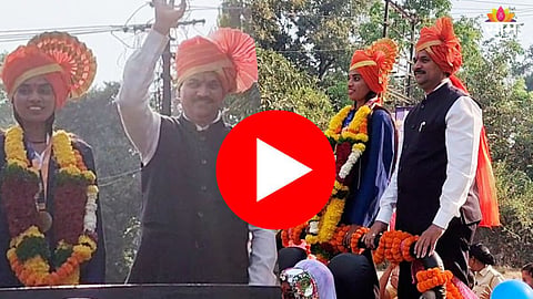 जल्लोष तर होणारच!  Kho- Kho World Cup विजेत्या रेश्मा राठोडचे बदलापूरात जंगी स्वागत - VIDEO