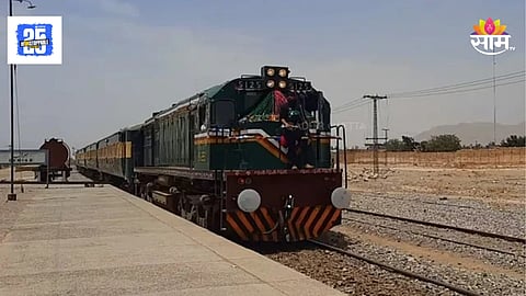 Pakistan Train Hijack:   दहशतवाद्यांचा पाकिस्तानला अल्टिमेटम, तासाला ५ जणांना मारणार; आतापर्यंत ३० जणांचा घेतला जीव 