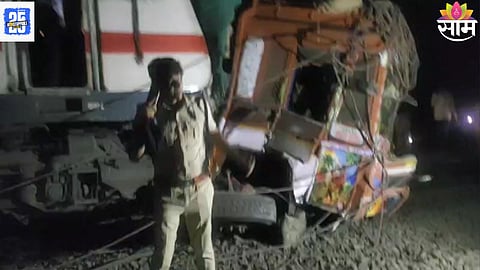 Mumbai Amravati Express Accident Jalgaon