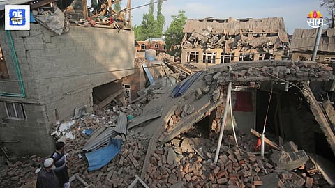 Pahalgam Attack: दहशतवाद्यांची आता खैर नाही! सुरक्षा दल अ‍ॅक्शन मोडमध्ये, १० दहशतवाद्यांची घरं बॉम्बने उडवली| VIDEO