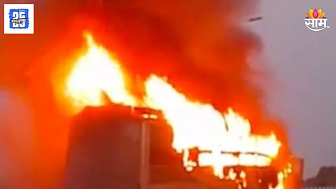 Delhi Bus firee