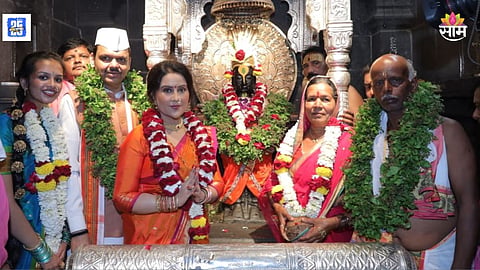 Kailas and Kalpana Ugle of Nashik honored as Chief Warkaris during CM Fadnavis’ Ashadhi Mahapuja in Pandharpur