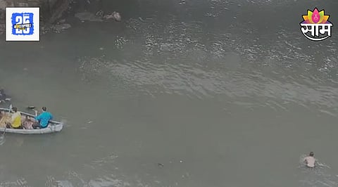 19 year old falls into vitawa khadi 