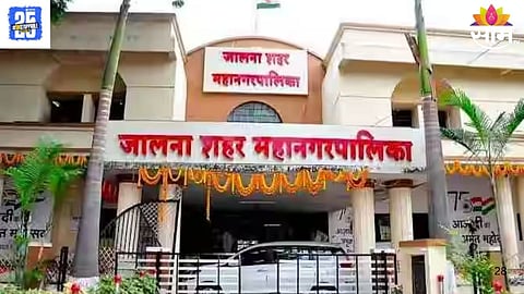 Commissioner Arrested for Accepting Bribe
