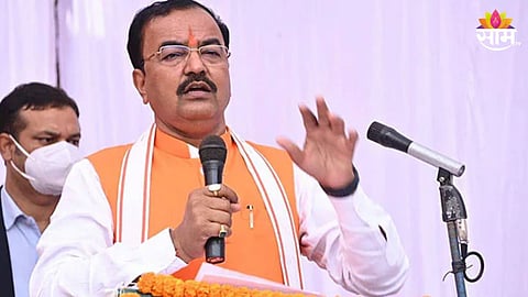 DCM Plane News : उपमुख्यमंत्री मौर्य यांच्या हेलिकॉप्टरचे इमर्जन्सी लँडिंग, केबिनमध्ये धुराचे लोट अन्...