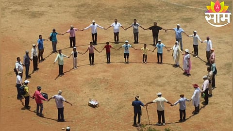 Students observe the rare Zero Shadow Day phenomenon in Kalyan as the Sun stands directly overhead, making shadows disappear momentarily.