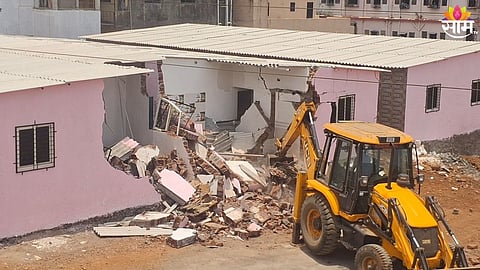 Vangani 100 Illegal House Demolished 