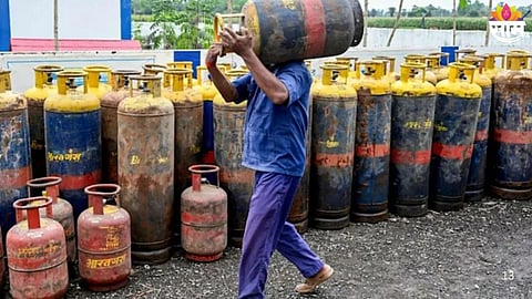 LPG बाबत केंद्र सरकारचा मोठा निर्णय, औद्योगिक आणि व्यावसायिक ग्राहकांना मिळेल दिलासा 